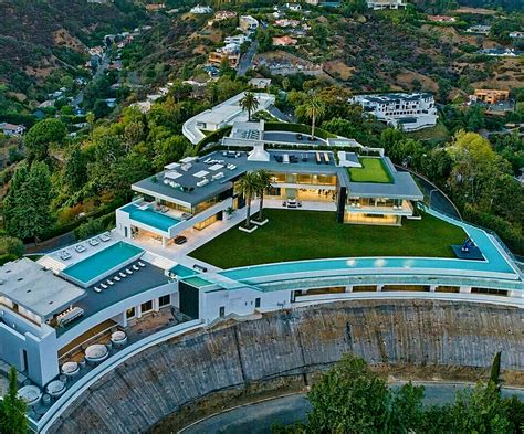 largest house in bel air.